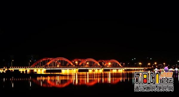 夜幕下的胜利大桥.jpg