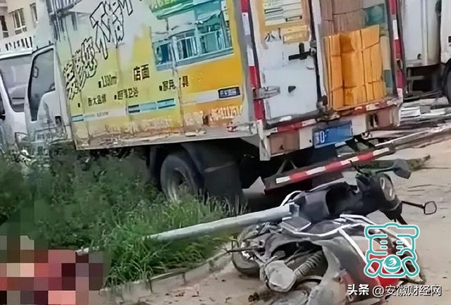 内蒙古一货车冲进集市致3死3伤！警方通报：行驶中失控-3.jpg